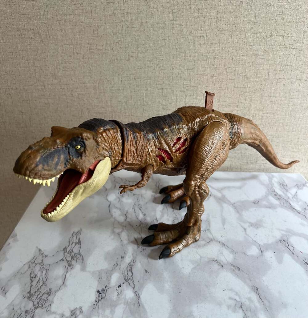 Jurassic World Camp Extreme Damage Tyrannosaurus Rex Dinosaur Toy T-Rex Figure